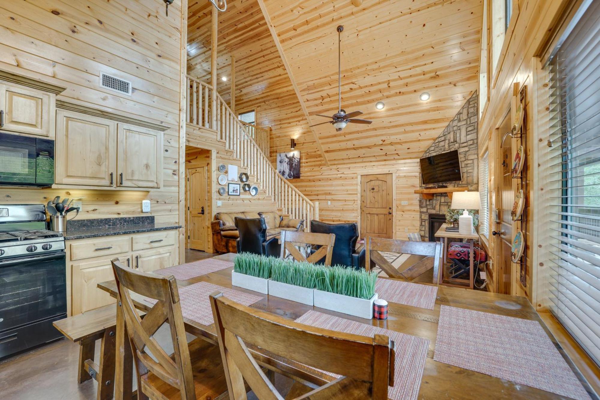 Penny Lane Lodge Broken Bow Cabin Less Than 6 Mi To Lake エクステリア 写真