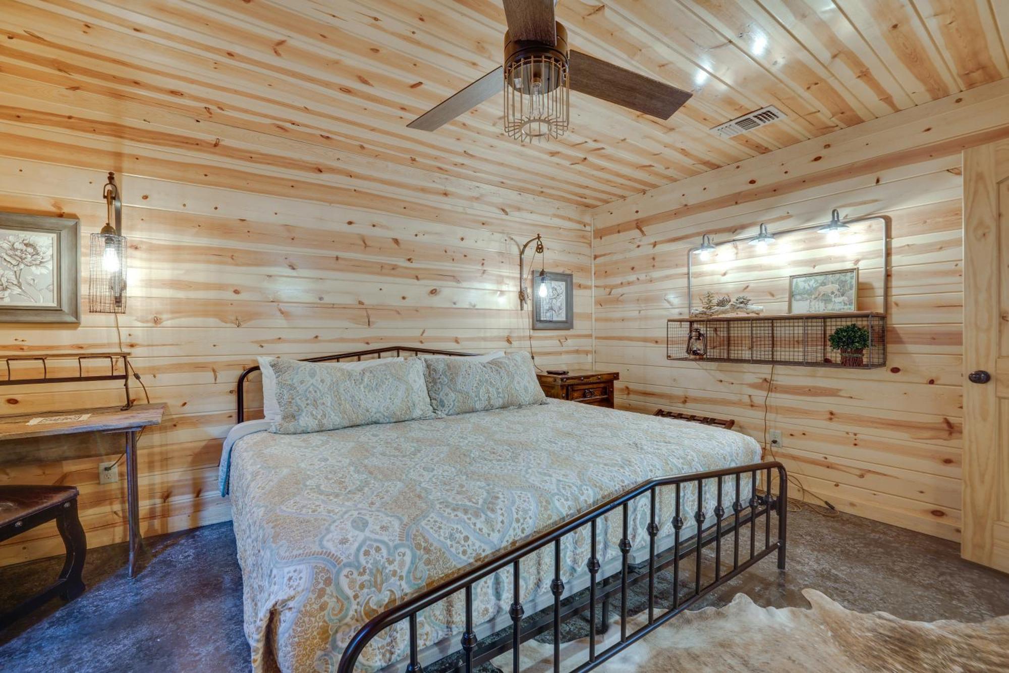 Penny Lane Lodge Broken Bow Cabin Less Than 6 Mi To Lake エクステリア 写真